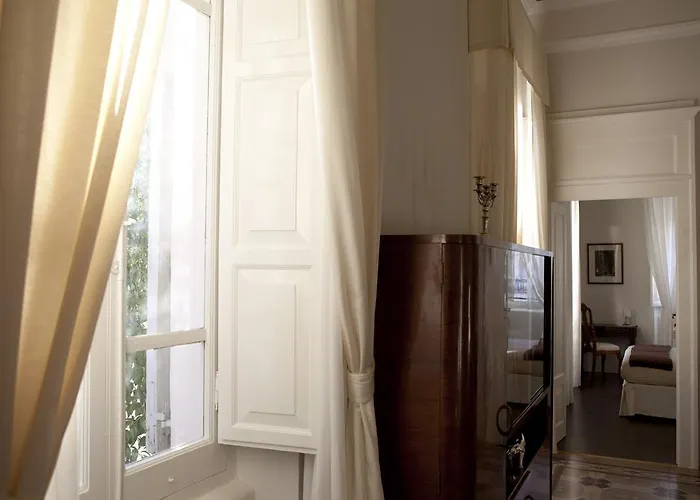 Bed & Breakfast Dimora Novecento 4*